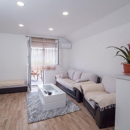 Apartment Milena เวียร์ปาซาร์ ภายนอก รูปภาพ